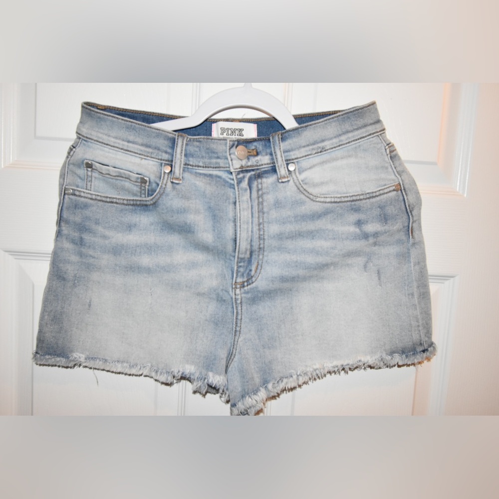 💙EUC VS PINK Jean Shorts🤍
